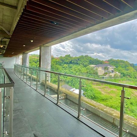 Oak Tree Emerald Hotel & Coventions Semarang Luaran gambar