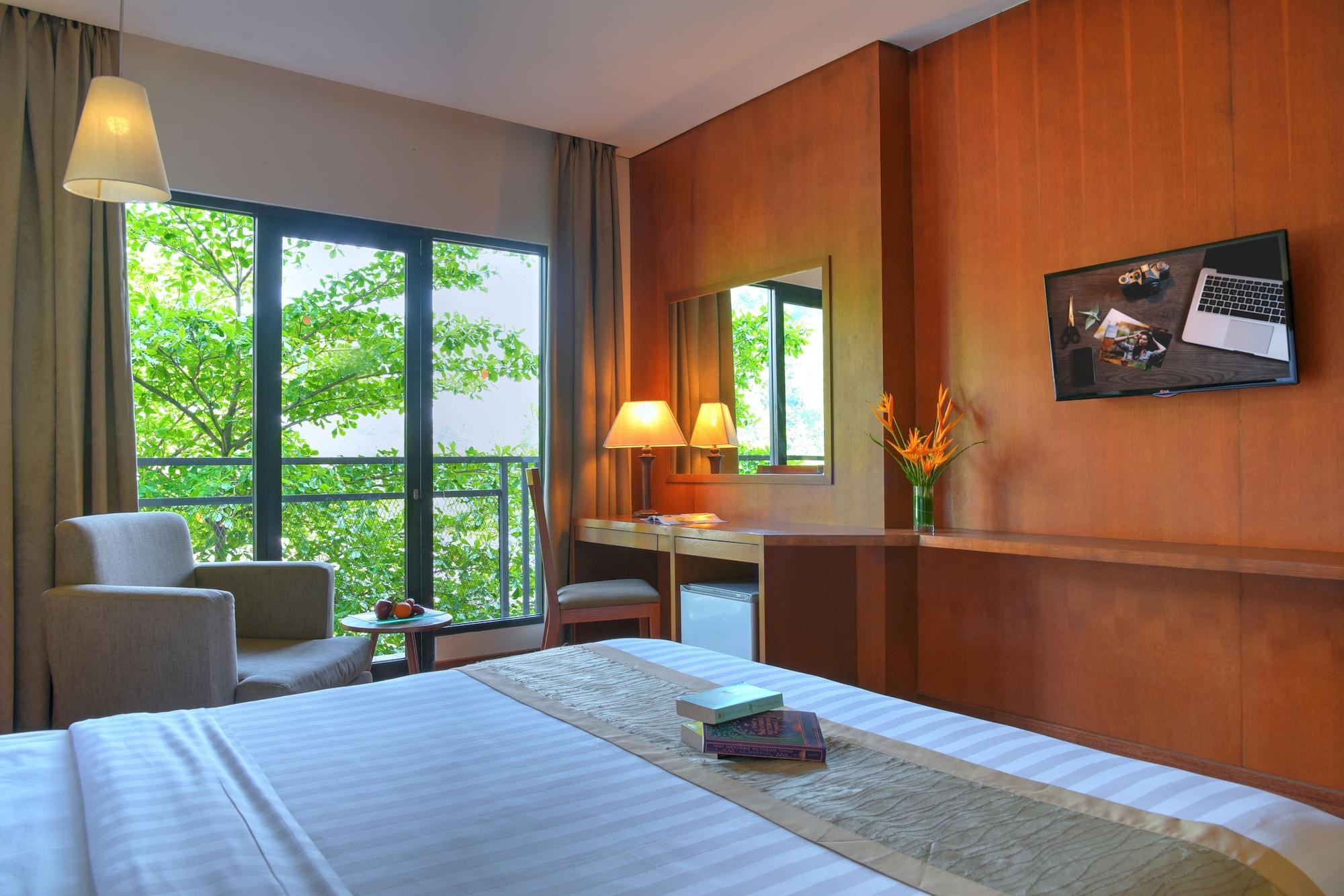 Oak Tree Emerald Hotel & Coventions Semarang Luaran gambar