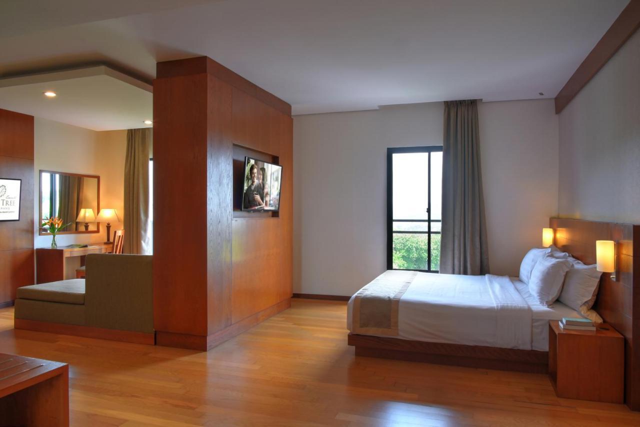Oak Tree Emerald Hotel & Coventions Semarang Luaran gambar