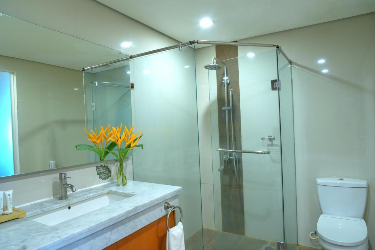 Oak Tree Emerald Hotel & Coventions Semarang Luaran gambar