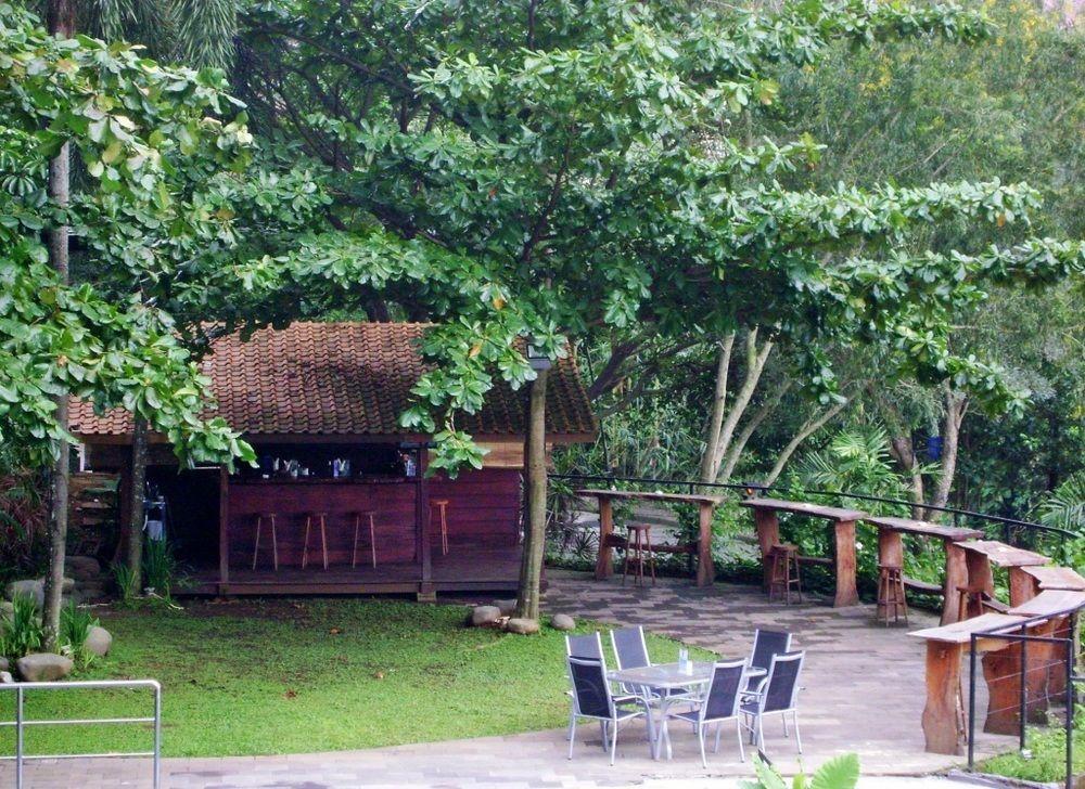 Oak Tree Emerald Hotel & Coventions Semarang Luaran gambar