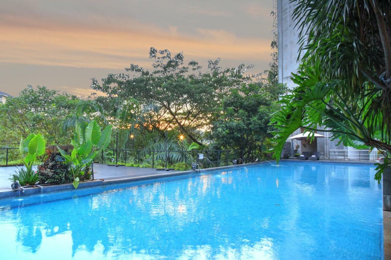 Oak Tree Emerald Hotel & Coventions Semarang Luaran gambar