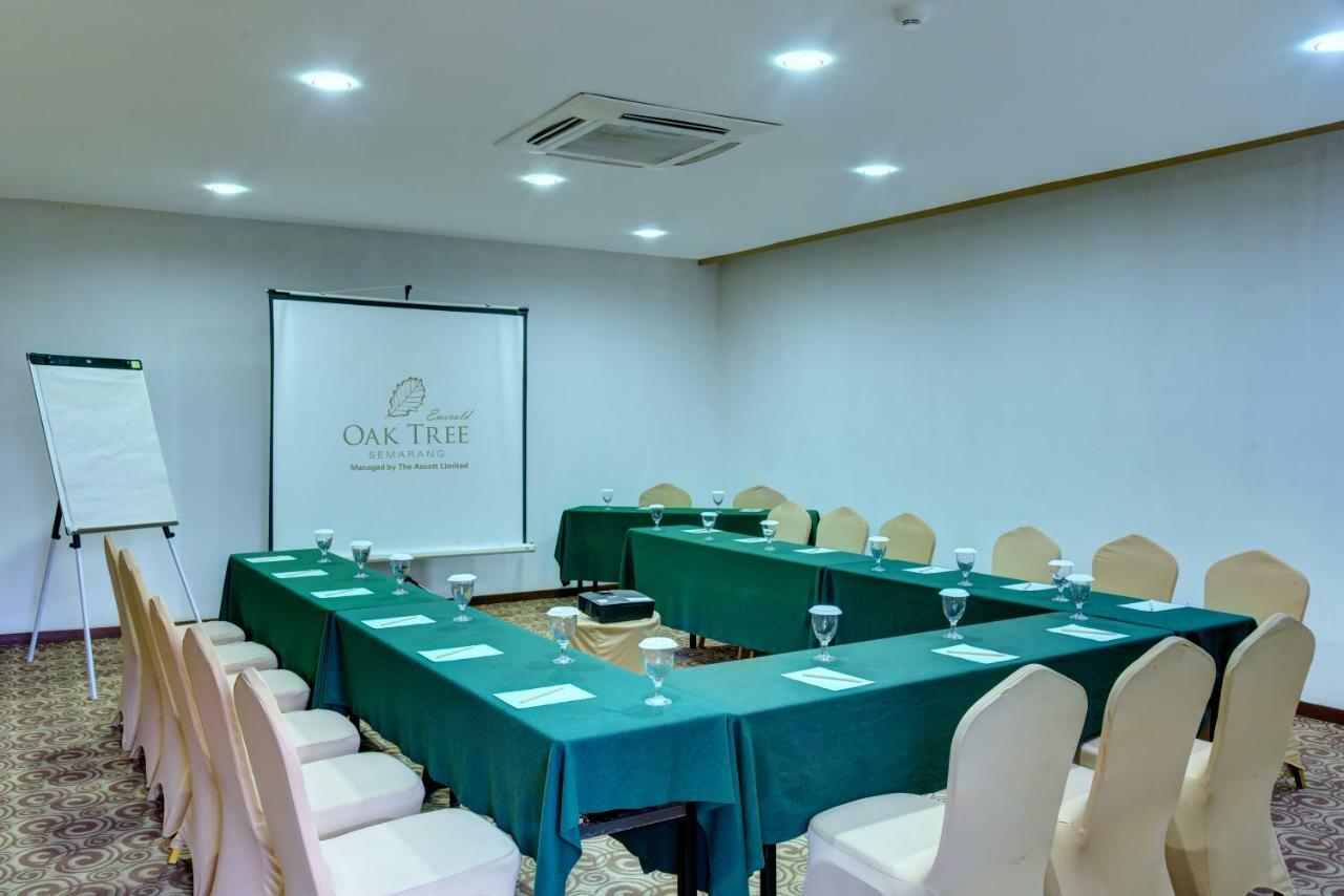 Oak Tree Emerald Hotel & Coventions Semarang Luaran gambar